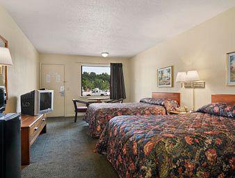 Super 8 By Wyndham Chattanooga Ooltewah Motel Room photo